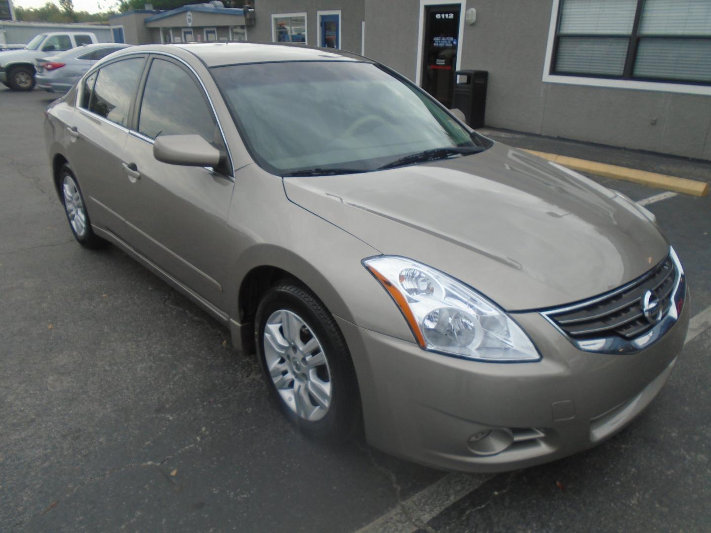 2012 Nissan Altima 2.5 S (1N4AL2AP5CN) with an 2.5L L4 DOHC 16V engine, located at 6112 N Florida Avenue, Tampa, FL, 33604, (888) 521-5131, 27.954929, -82.459534 - Photo#2